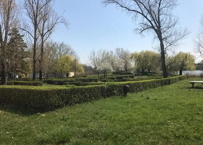 Siocamping Teruelet For Tents And Caravans Parque de Campismo Siófok